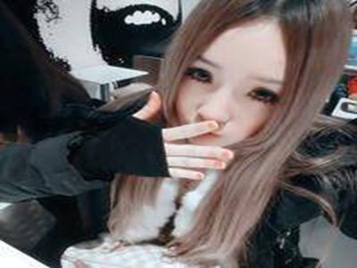 男生和女生一起拆拆拆很痛,情侣拆快递意外受伤，感情却更深厚-2